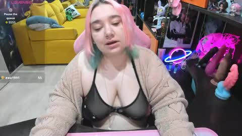 Snapshot of softie_sofy chatting on May 2026 03:45:01 AM Sofie online show from May 2026 03:45:01 AM