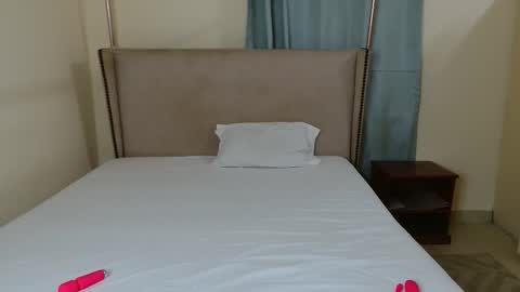 Snapshot of softlysinful chatting on November 2025 04:03:01 PM softlysinful online show from November 2025 04:03:01 PM