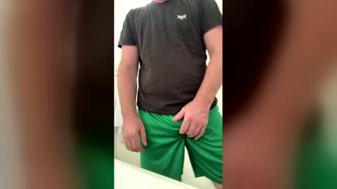 Snapshot of softworker chatting on February 2026 05:00:02 PM softworker online show from February 2026 05:00:02 PM