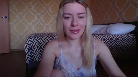 softy_aura online show from May 2026 01:39:01 PM