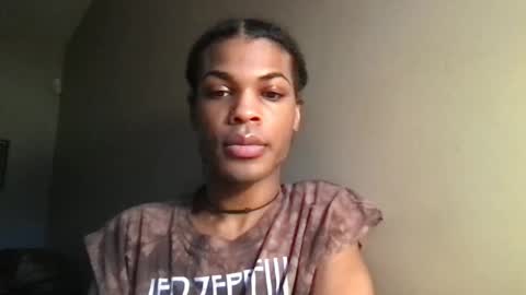 Snapshot of solaceeve chatting on October 2025 07:01:02 PM SolaceEve online show from October 2025 07:01:02 PM