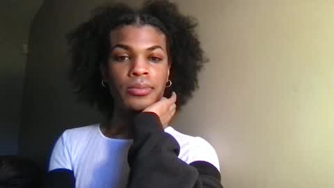 Snapshot of solaceeve chatting on November 2025 06:35:01 PM SolaceEve online show from November 2025 06:35:01 PM