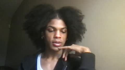 Snapshot of solaceeve chatting on December 2025 04:05:01 PM SolaceEve online show from December 2025 04:05:01 PM