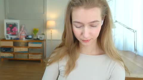 Bella online show from February 2025 11:08:02 AM