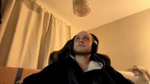 solarprowl99 online show from December 2025 02:08:02 AM