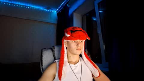 Max online show from December 2025 09:21:02 PM