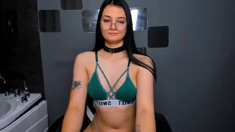 Sonya online show from September 2025 01:49:01 AM