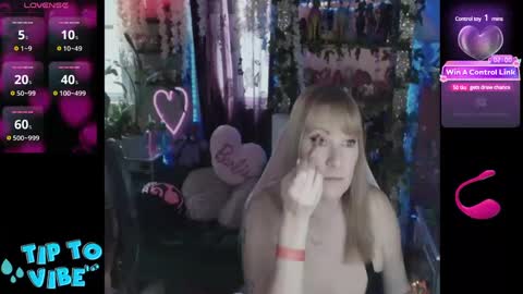 solesticia online show from February 2025 06:42:02 PM