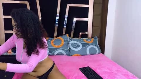 Snapshot of solevanss chatting on October 2025 03:05:02 PM Sol Evans online show from October 2025 03:05:02 PM