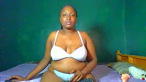 Snapshot of sollybunny chatting on April 2026 01:31:02 AM Solly bunny online show from April 2026 01:31:02 AM