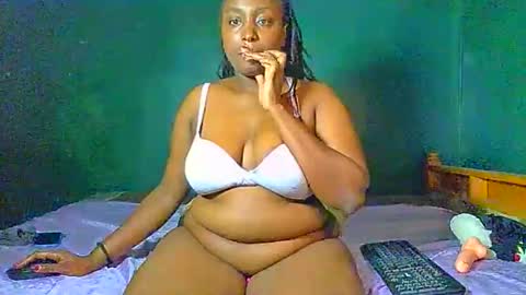 Snapshot of sollybunny chatting on April 2026 12:22:01 AM Solly bunny online show from April 2026 12:22:01 AM