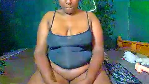 Snapshot of sollybunny chatting on May 2026 12:16:02 AM Solly bunny online show from May 2026 12:16:02 AM