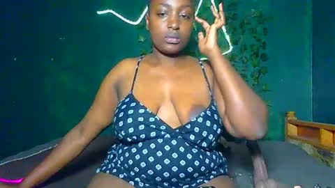 Snapshot of sollybunny chatting on June 2026 02:01:02 AM Solly bunny online show from June 2026 02:01:02 AM