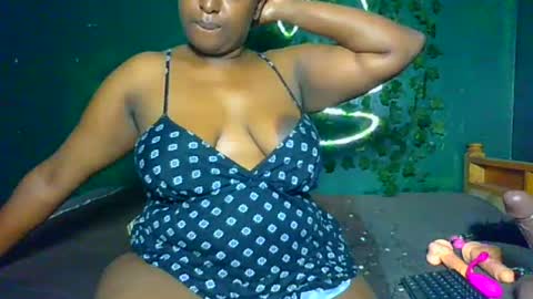 Snapshot of sollybunny chatting on June 2026 02:49:01 AM Solly bunny online show from June 2026 02:49:01 AM