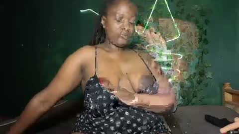 Snapshot of sollybunny chatting on July 2026 12:24:01 AM Solly bunny online show from July 2026 12:24:01 AM