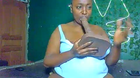 Snapshot of sollybunny chatting on July 2026 03:27:01 AM Solly bunny online show from July 2026 03:27:01 AM