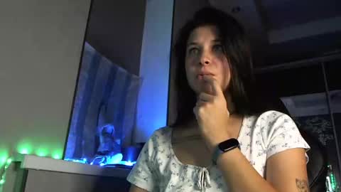 Anna online show from October 2025 06:52:01 PM