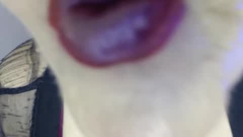 Snapshot of sondrariddle chatting on November 2025 09:05:02 PM sondrariddle online show from November 2025 09:05:02 PM