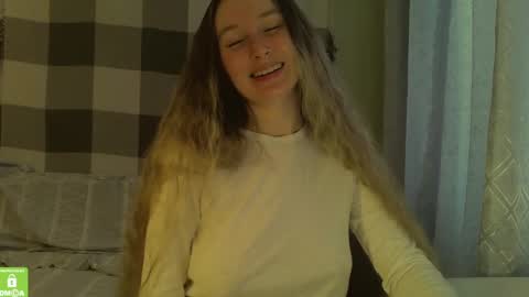 Snapshot of song_to_the_siren chatting on January 2025 11:02:01 AM Mary online show from January 2025 11:02:01 AM