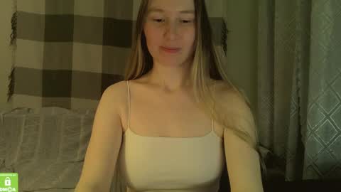 Snapshot of song_to_the_siren chatting on January 2025 08:37:01 PM Mary online show from January 2025 08:37:01 PM