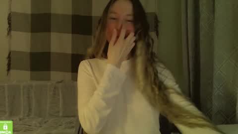 Snapshot of song_to_the_siren chatting on January 2025 10:02:01 PM Mary online show from January 2025 10:02:01 PM