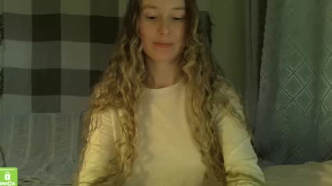 Snapshot of song_to_the_siren chatting on January 2025 02:36:01 PM Mary online show from January 2025 02:36:01 PM