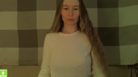 Snapshot of song_to_the_siren chatting on January 2025 11:45:02 AM Mary online show from January 2025 11:45:02 AM