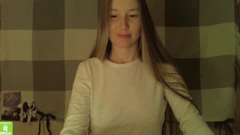 Snapshot of song_to_the_siren chatting on January 2025 02:07:01 PM Mary online show from January 2025 02:07:01 PM