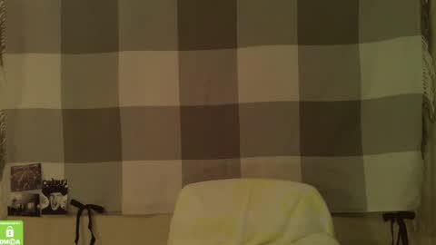 Snapshot of song_to_the_siren chatting on February 2025 04:35:01 PM Mary online show from February 2025 04:35:01 PM