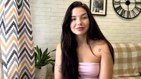 Snapshot of songmunivez chatting on November 2025 07:52:02 AM Kira online show from November 2025 07:52:02 AM