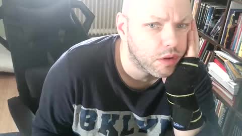 Tom online show from February 2026 12:36:01 PM