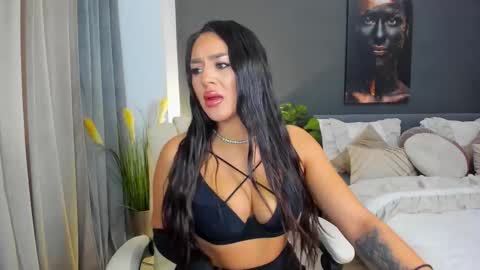 Sonia  Rey online show from October 2025 09:06:02 AM