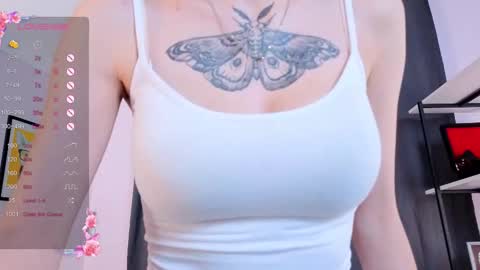 Sofia online show from November 2025 05:26:02 PM