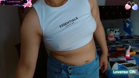 Snapshot of soniafuckboobs chatting on March 2025 12:27:02 PM soniafuckboobs online show from March 2025 12:27:02 PM