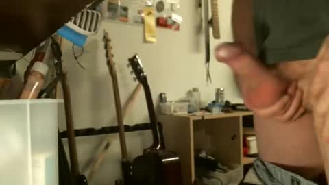 Snapshot of sonnyboy18 chatting on December 2024 10:24:01 AM BruceWilly online show from December 2024 10:24:01 AM