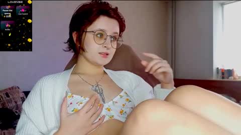 Snapshot of sonya_mikki chatting on November 2025 05:07:01 AM Sonya online show from November 2025 05:07:01 AM