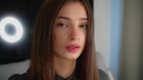 Eva 3 online show from October 2025 09:18:01 AM