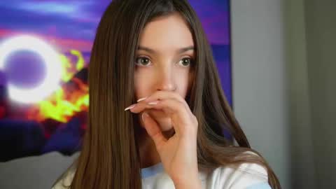 Eva 3 online show from November 2025 11:32:02 AM