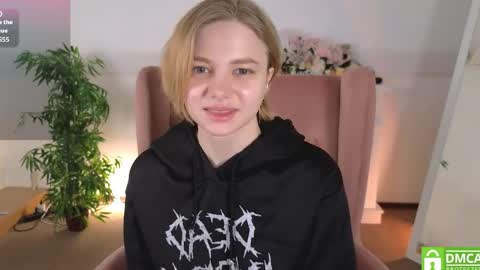 Snapshot of sookonstellita chatting on May 2026 10:18:01 PM Litta online show from May 2026 10:18:01 PM