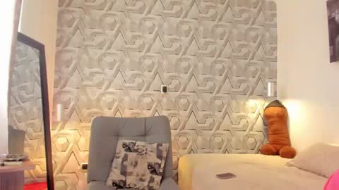 sophie online show from July 2026 06:46:02 PM