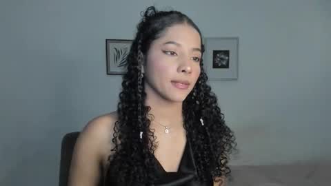 Snapshot of sophi_baby chatting on February 2026 01:23:02 AM Sophi baby online show from February 2026 01:23:02 AM