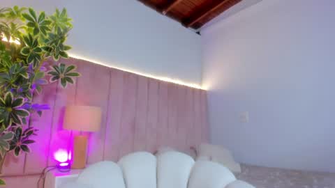 sophi_cooper29 online show from July 2026 06:36:02 PM