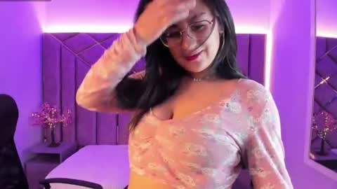 Snapshot of sophi_hardd chatting on June 2026 05:44:01 PM sophi_hardd online show from June 2026 05:44:01 PM
