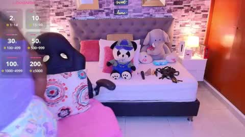 Sofia online show from November 2025 12:05:02 PM