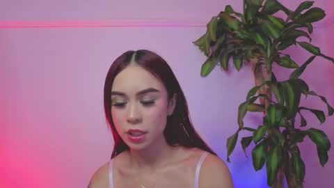 Sophia Independent model online show from October 2025 12:32:02 AM