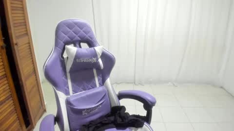 Snapshot of sophia_cossio2 chatting on November 2025 02:17:02 AM Sara Sophia online show from November 2025 02:17:02 AM