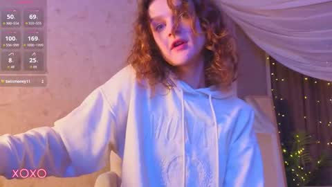 Sophia online show from November 2025 01:44:01 AM