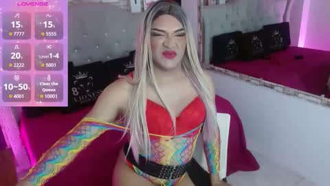sophia_hott01 online show from December 2025 12:35:02 PM