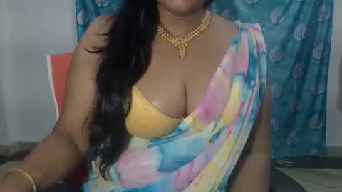 Snapshot of sophia_indian chatting on April 2026 05:49:01 PM Sophia Tamil online show from April 2026 05:49:01 PM