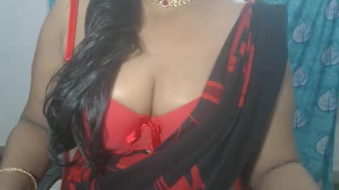 Snapshot of sophia_indian chatting on May 2026 05:21:02 PM Sophia Tamil online show from May 2026 05:21:02 PM